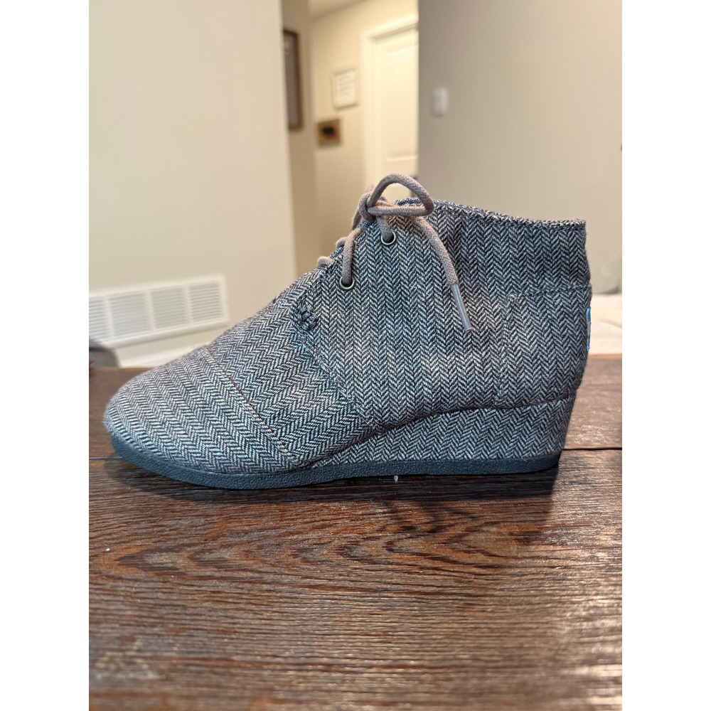 TOMS Desert Wedge Grey Herringbone Lace Up Chukka Booties Womens‎ 5.5 Textured